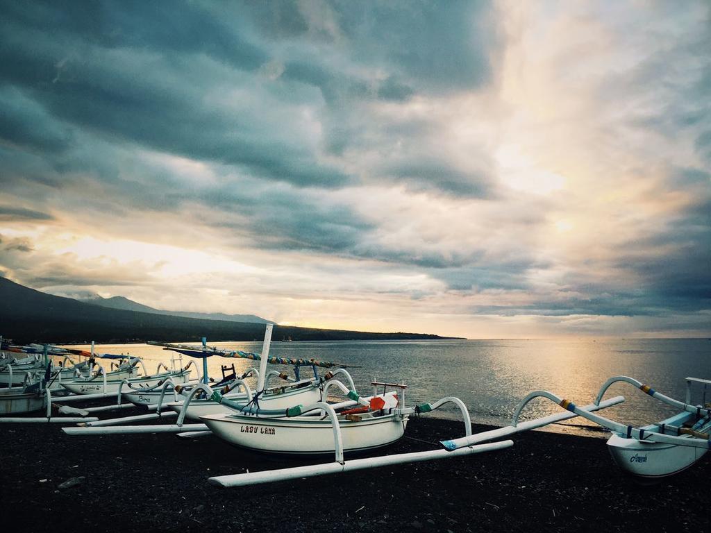 Valomia Beachfront Amed  Exterior photo